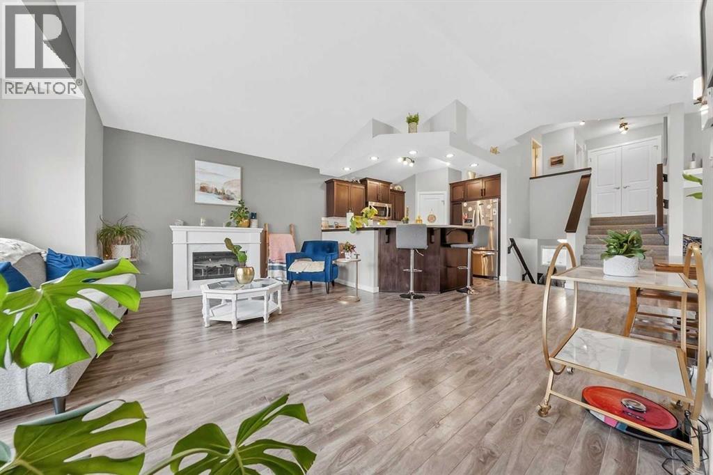 389 Moonlight Way, Lethbridge, Alberta  T1J 5K1 - Photo 10 - A2303101