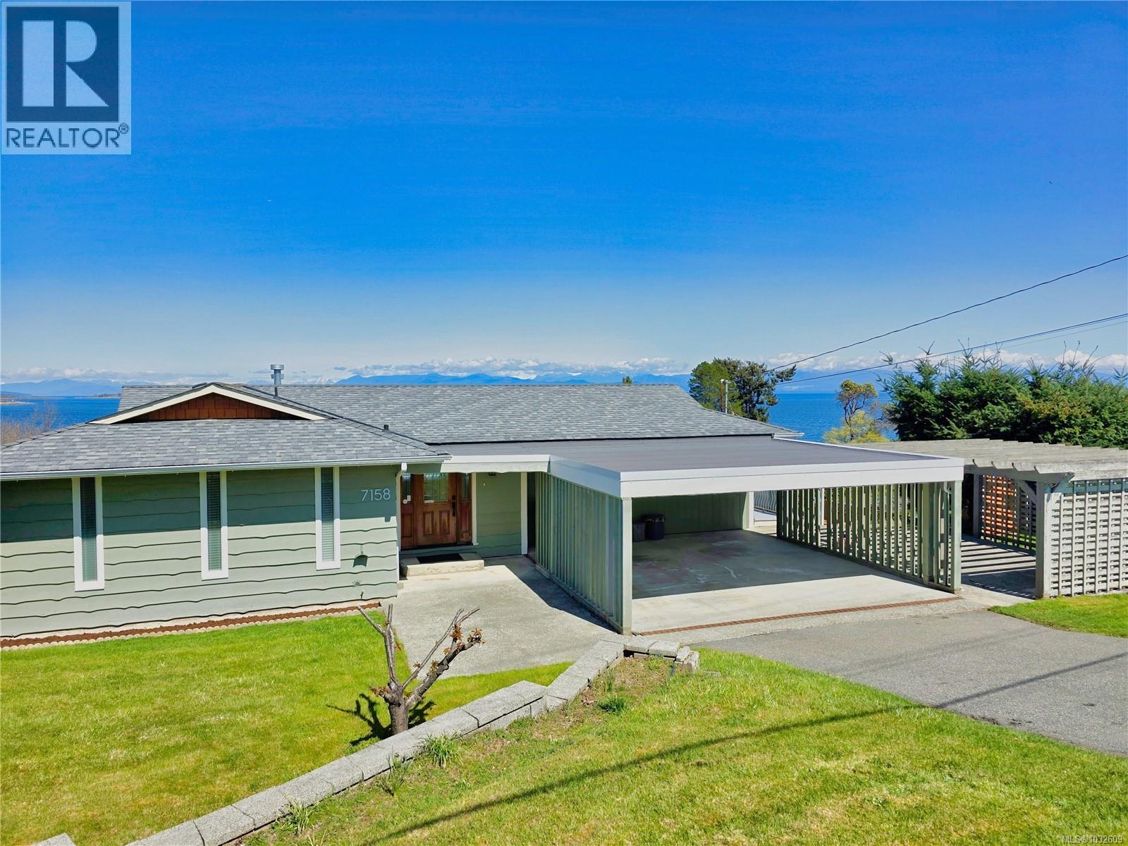 7158 Dickinson Rd, Lantzville, British Columbia