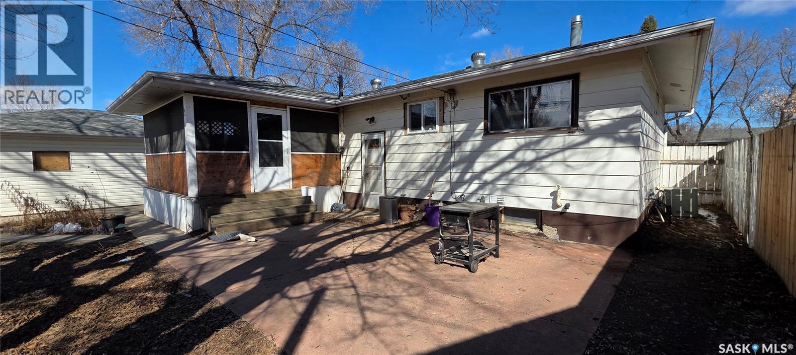 259 Duncan Road, Estevan, Saskatchewan  S4A 0A5 - Photo 3 - SK033258