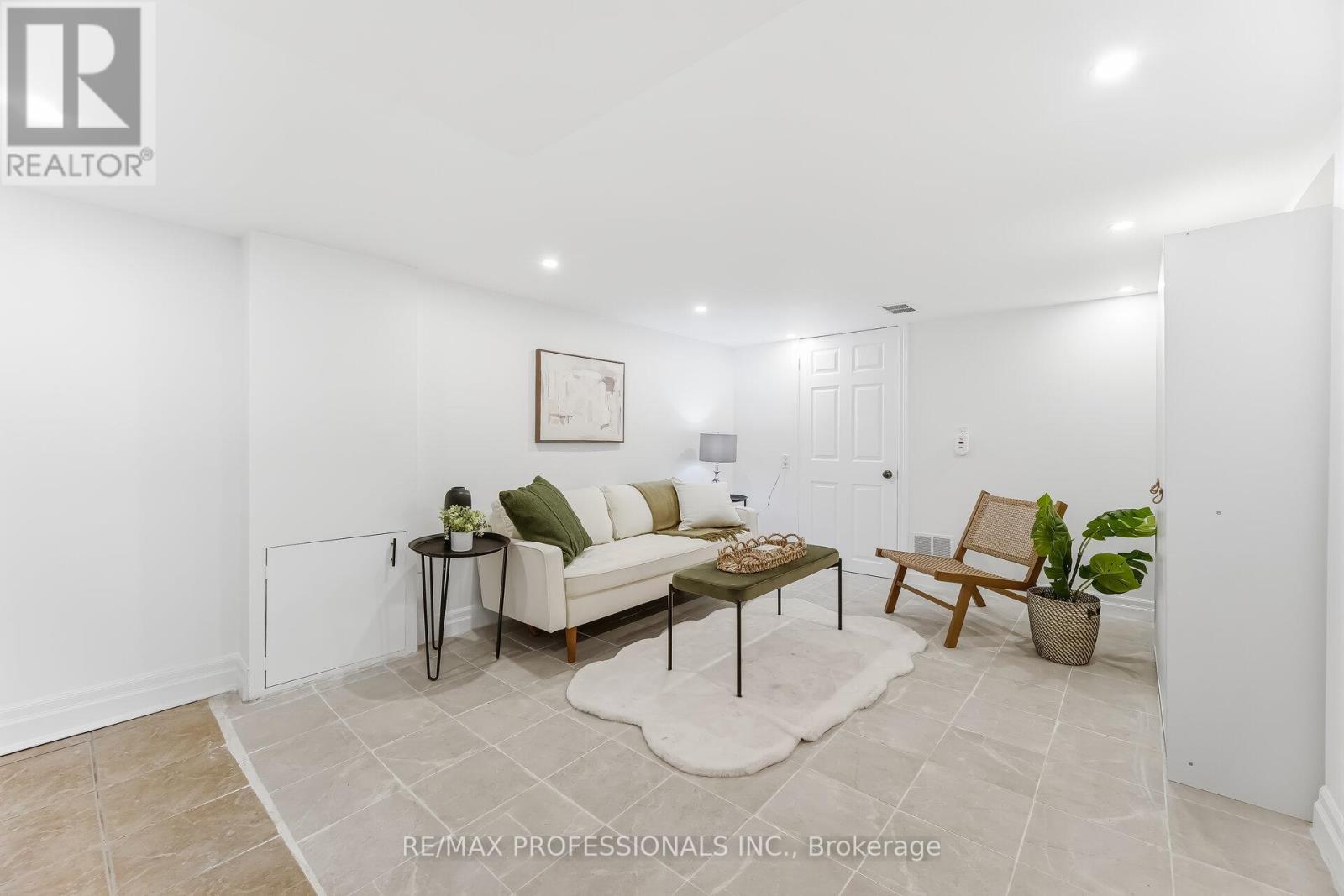 15 Twenty-Seventh Street, Toronto, Ontario  M8W 2X2 - Photo 32 - W12962196