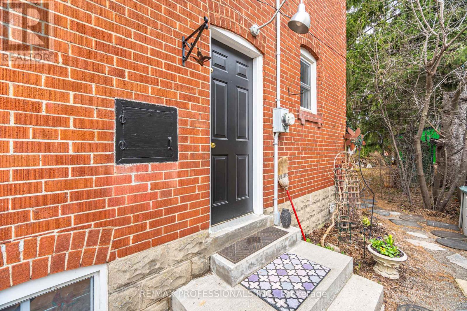 15 Twenty-Seventh Street, Toronto, Ontario  M8W 2X2 - Photo 31 - W12962196