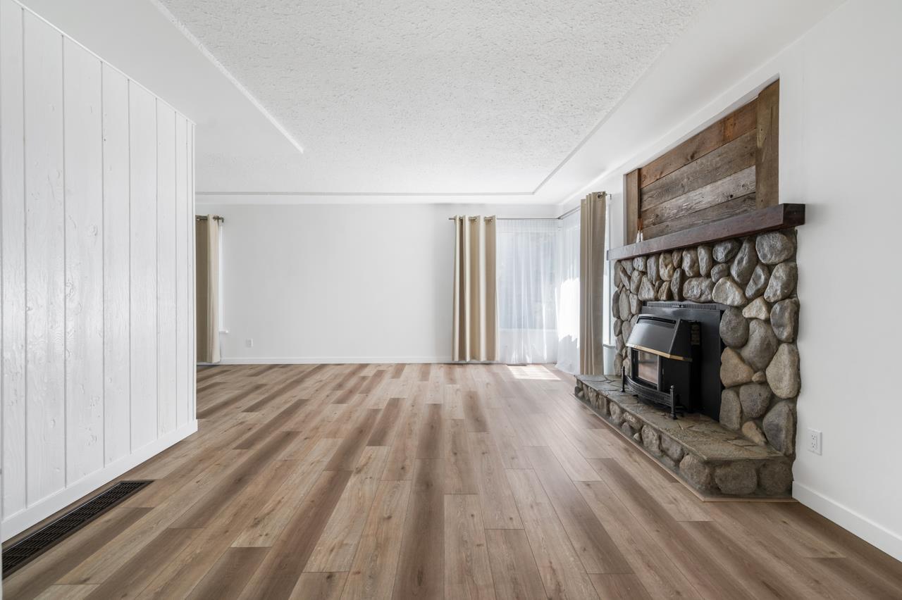 27153 34 Avenue, Langley, British Columbia  V4W 3H4 - Photo 3 - R3113052