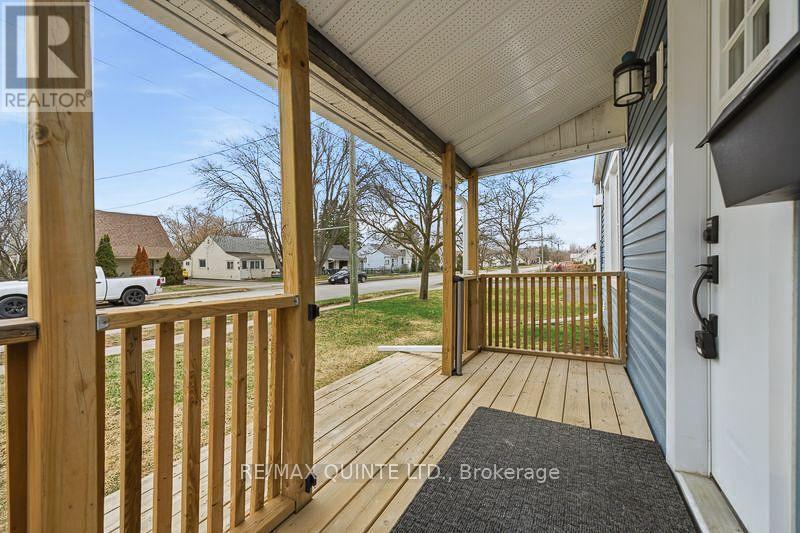 35 Kerr Crescent, Quinte West, Ontario  K8V 2W2 - Photo 2 - X13014396