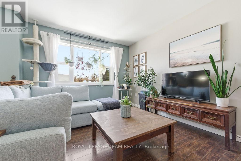 264 Mckenzie Street E, Pembroke, Ontario  K8A 3V7 - Photo 13 - X12933610