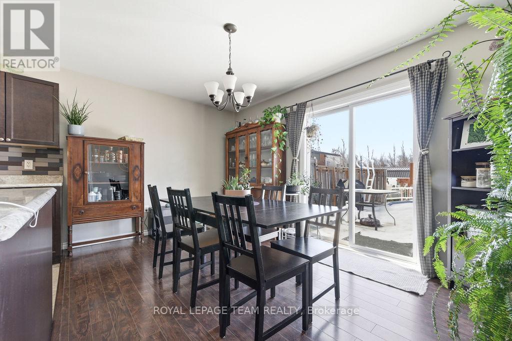 264 Mckenzie Street E, Pembroke, Ontario  K8A 3V7 - Photo 14 - X12933610