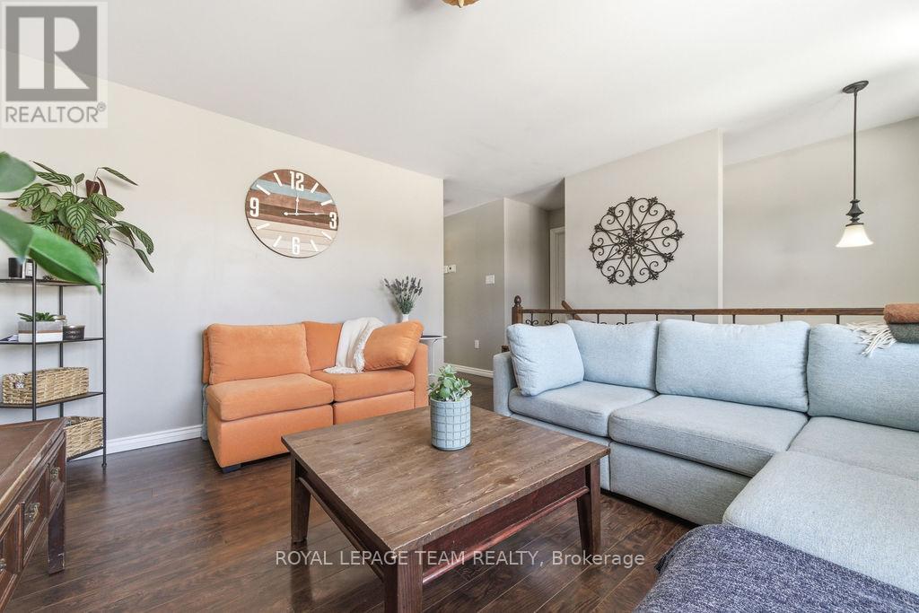 264 Mckenzie Street E, Pembroke, Ontario  K8A 3V7 - Photo 11 - X12933610