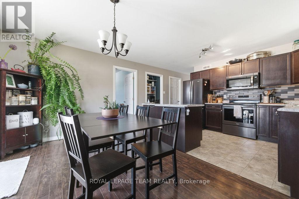 264 Mckenzie Street E, Pembroke, Ontario  K8A 3V7 - Photo 20 - X12933610