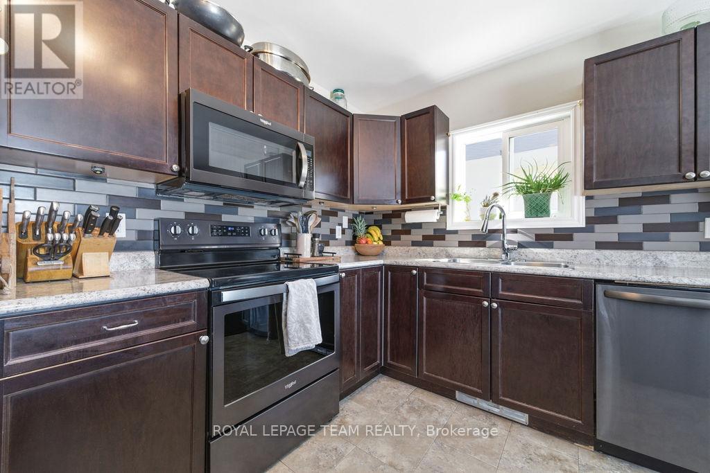 264 Mckenzie Street E, Pembroke, Ontario  K8A 3V7 - Photo 25 - X12933610