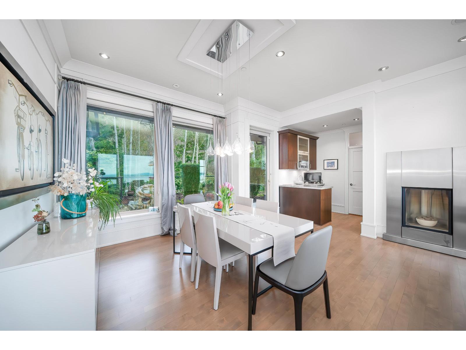 14533 Magdalen Avenue, White Rock, British Columbia  V4B 2X5 - Photo 6 - R3112191