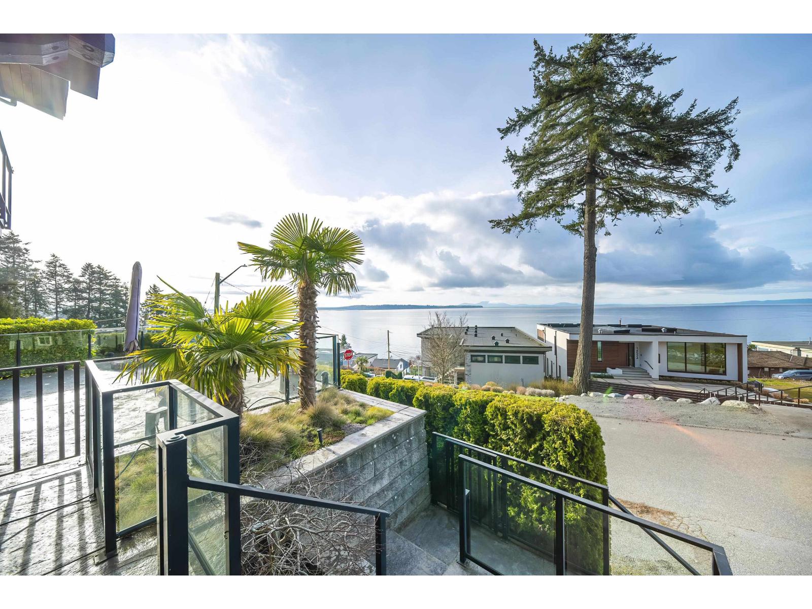 14533 Magdalen Avenue, White Rock, British Columbia  V4B 2X5 - Photo 37 - R3112191