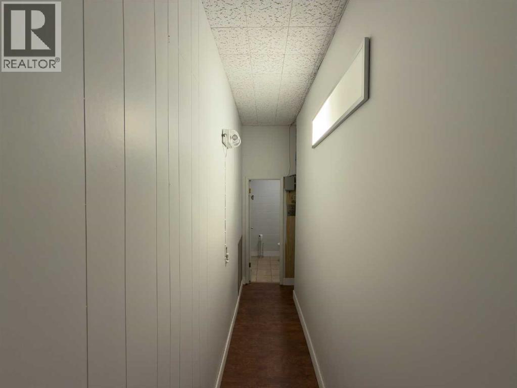 4909, 4911, 4913 50 Street, Rocky Mountain House, Alberta  T4T 1A6 - Photo 15 - A2253645