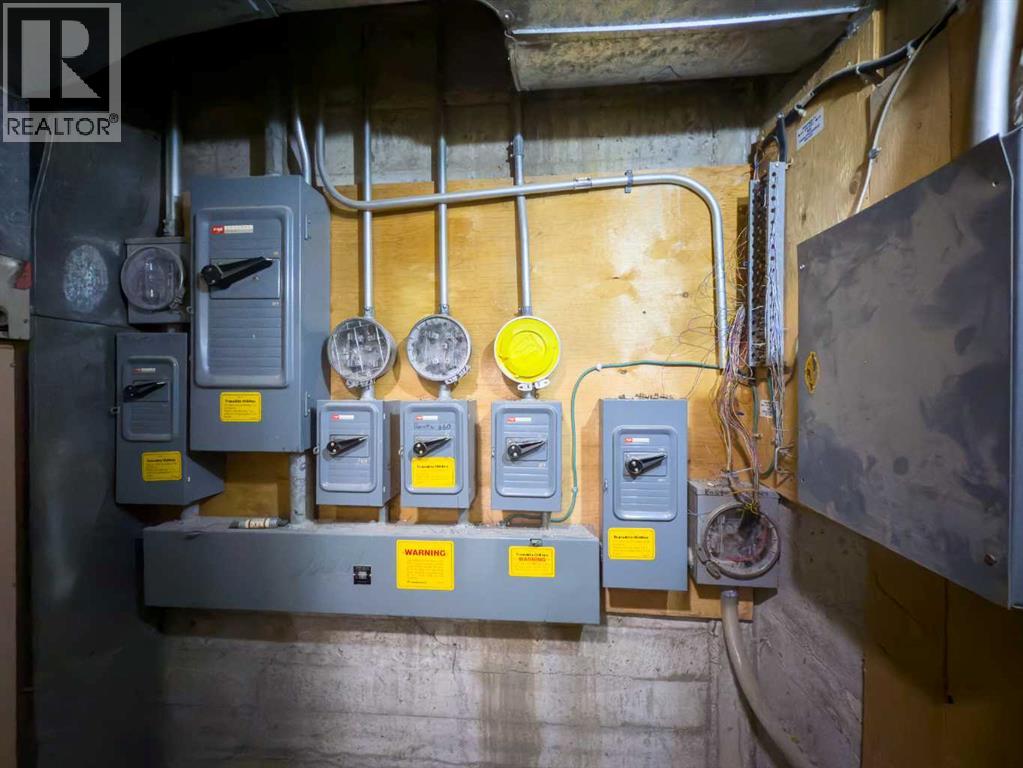 4909, 4911, 4913 50 Street, Rocky Mountain House, Alberta  T4T 1A6 - Photo 34 - A2253645