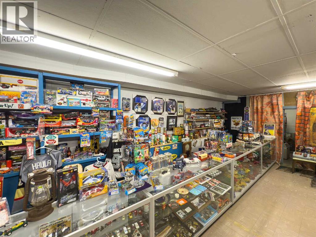 4909, 4911, 4913 50 Street, Rocky Mountain House, Alberta  T4T 1A6 - Photo 28 - A2253645