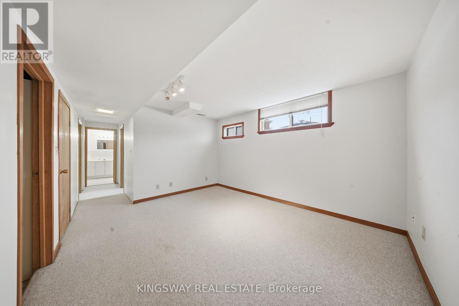 163 Floradale Drive, Mississauga, Ontario  L5B 1G2 - Photo 18 - W12750544