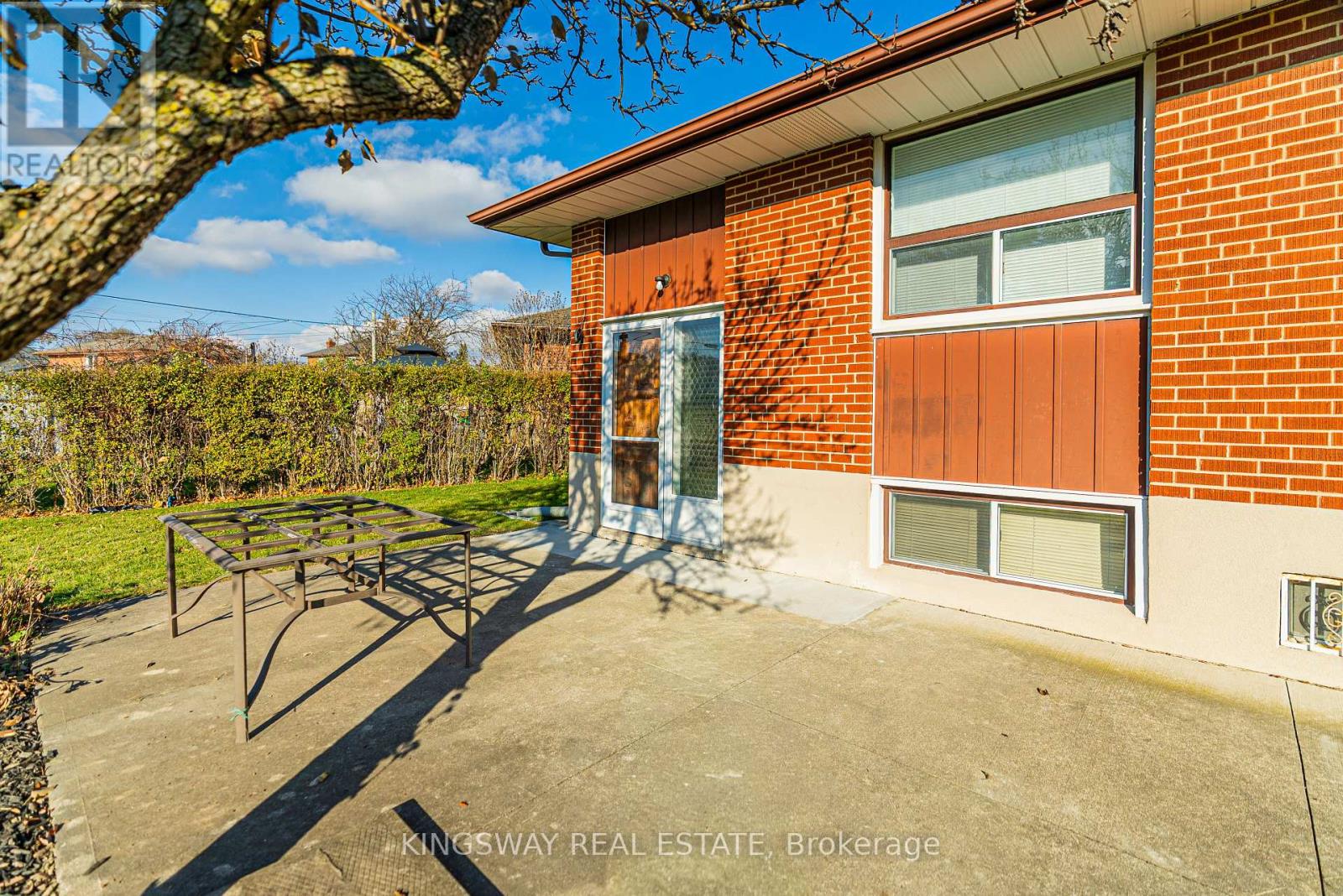 163 Floradale Drive, Mississauga, Ontario  L5B 1G2 - Photo 24 - W12750544