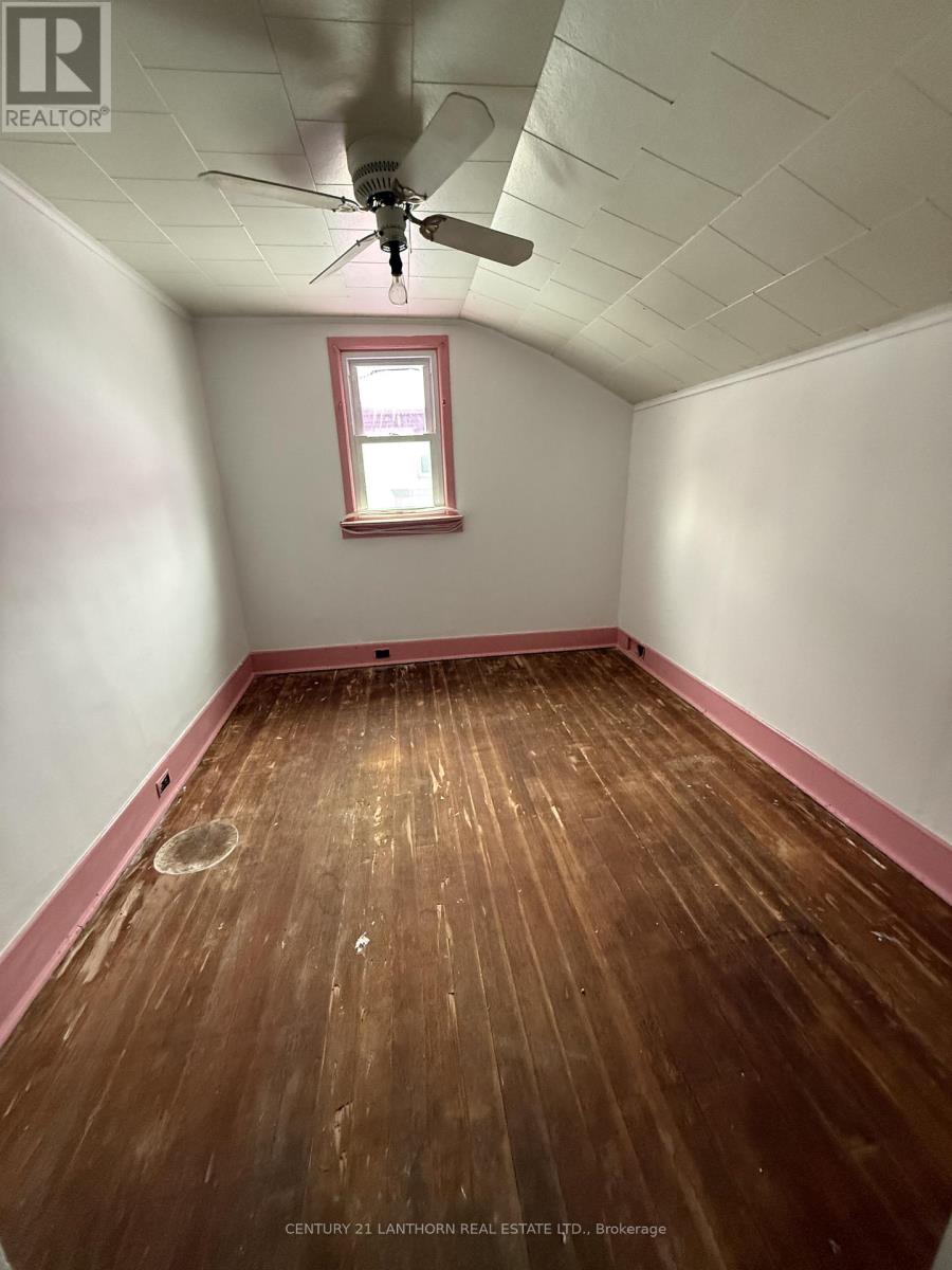 27 West Street, Prince Edward County, Ontario  K0K 3L0 - Photo 15 - X12974482