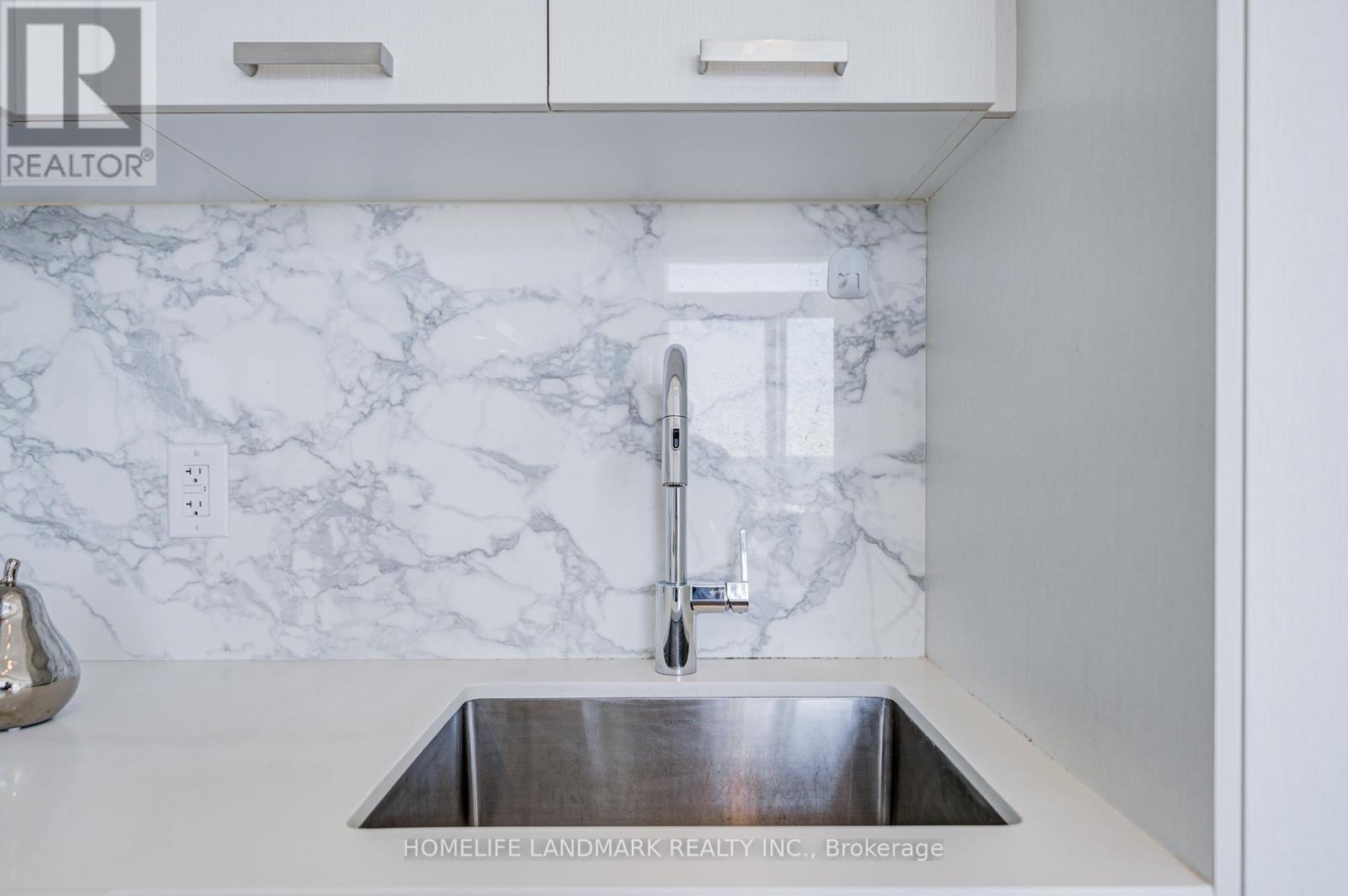 1903 - 38 Honeycrisp Crescent, Vaughan, Ontario  L4K 5Z8 - Photo 23 - N13015362