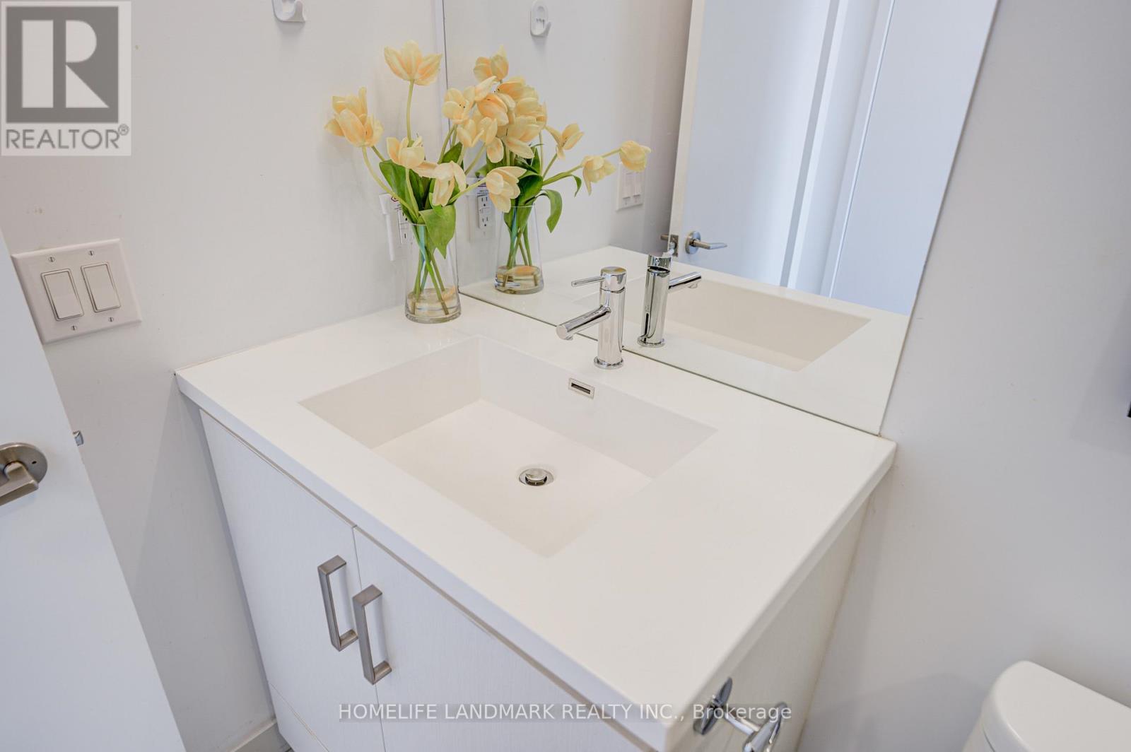 1903 - 38 Honeycrisp Crescent, Vaughan, Ontario  L4K 5Z8 - Photo 37 - N13015362