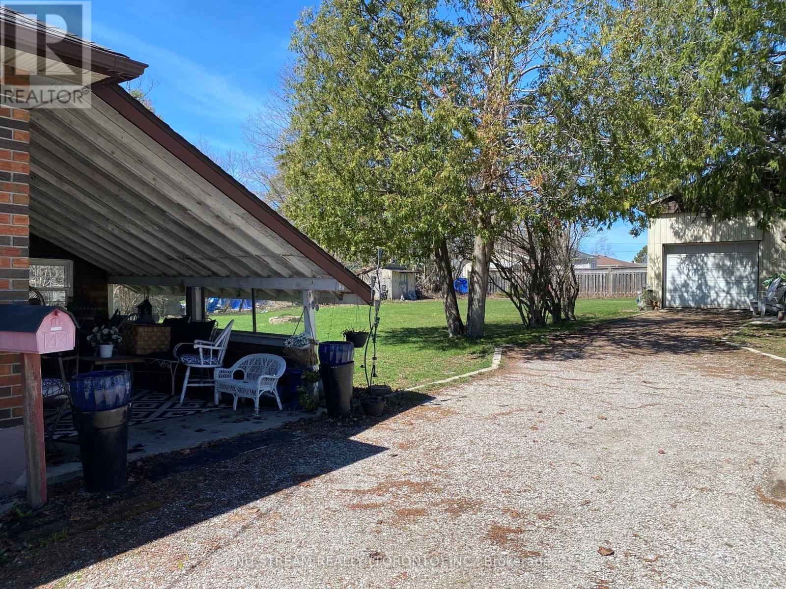 548 Big Bay Point Road, Barrie, Ontario  L4N 3Z5 - Photo 4 - S13015356