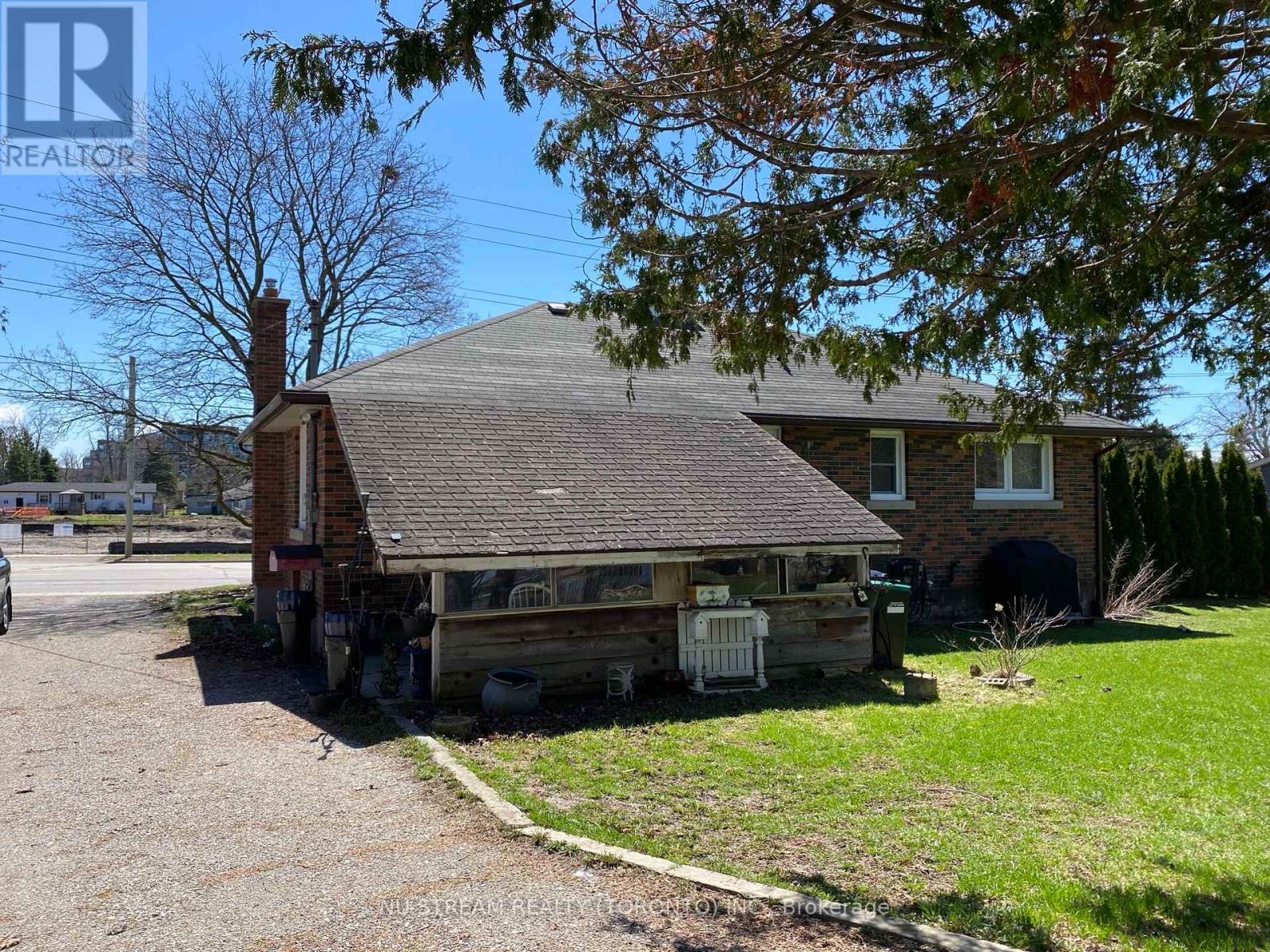 548 Big Bay Point Road, Barrie, Ontario  L4N 3Z5 - Photo 5 - S13015356