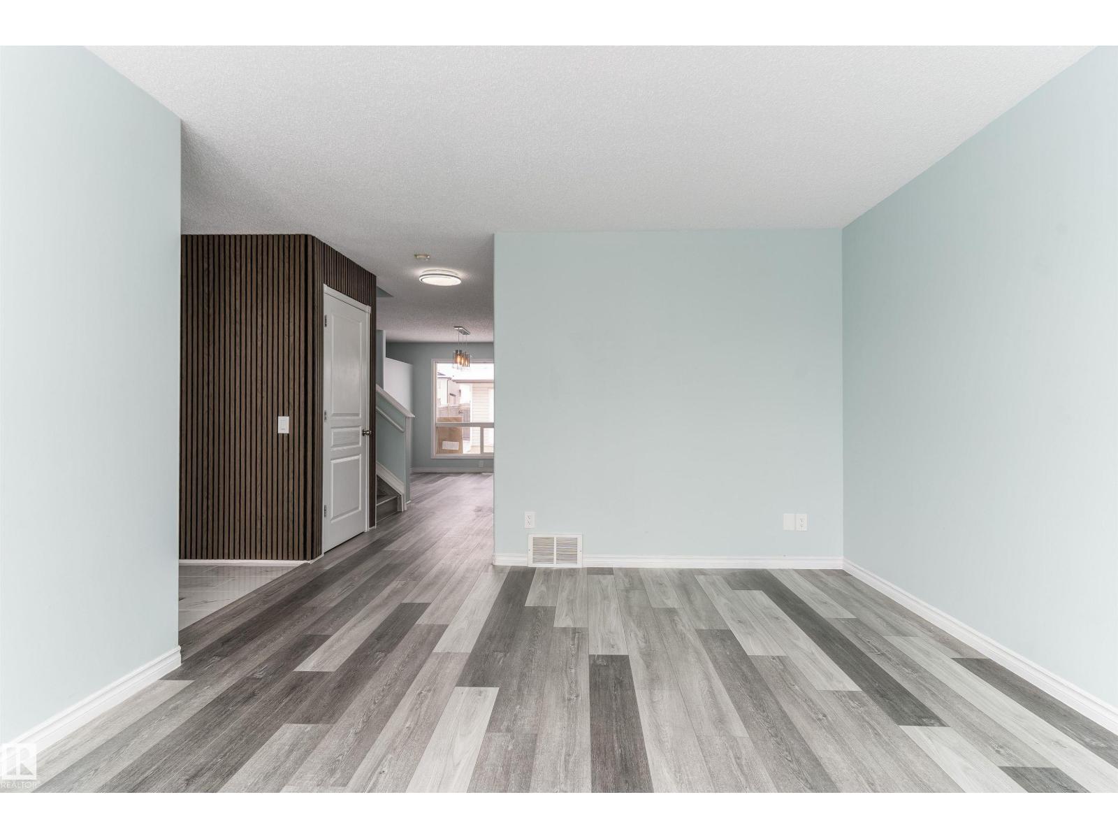 16304 43 St Nw, Edmonton, Alberta  T5Y 0H8 - Photo 3 - E4480858