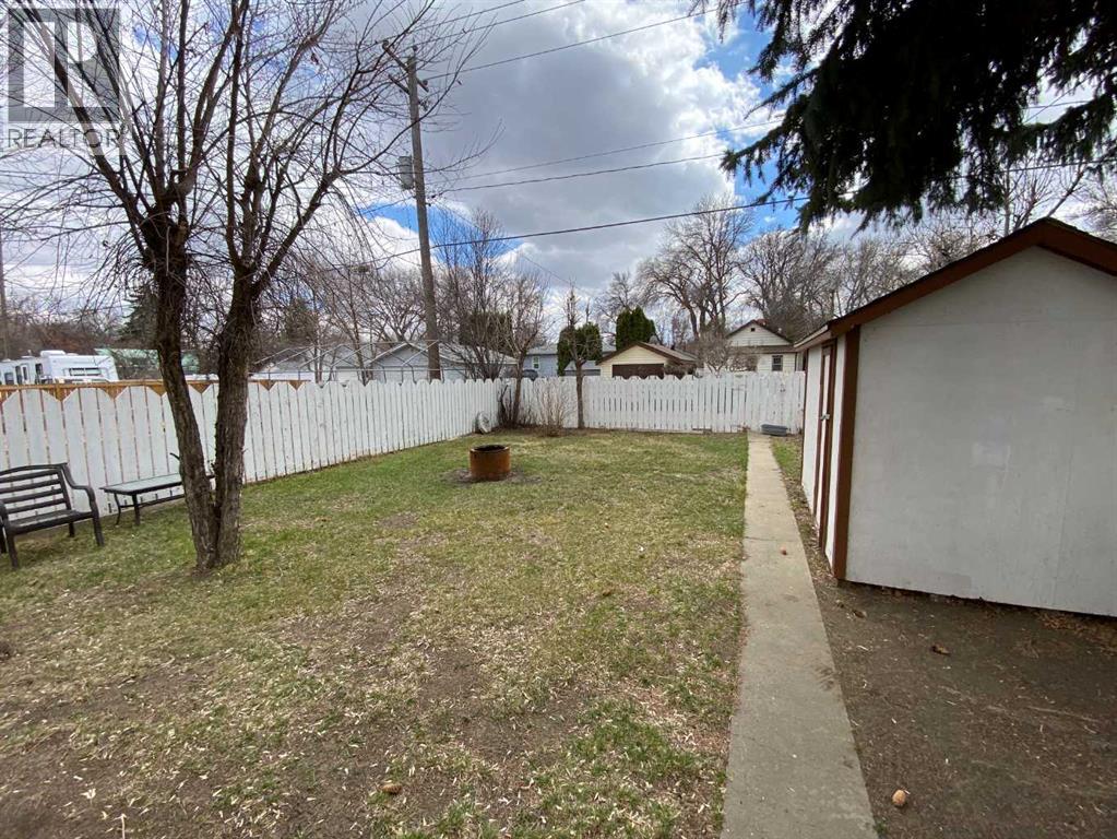 65 3 Street Nw, Medicine Hat, Alberta  T1A 6K4 - Photo 12 - A2302162