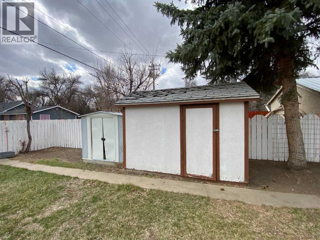 65 3 Street Nw, Medicine Hat, Alberta  T1A 6K4 - Photo 13 - A2302162