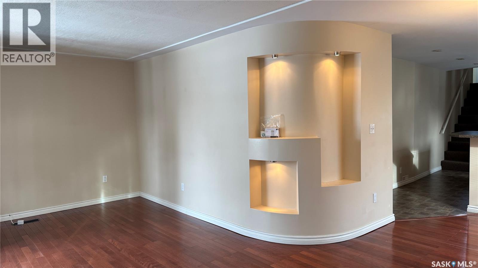 2353 Reynolds Street, Regina, Saskatchewan  S4N 3N6 - Photo 3 - SK033306