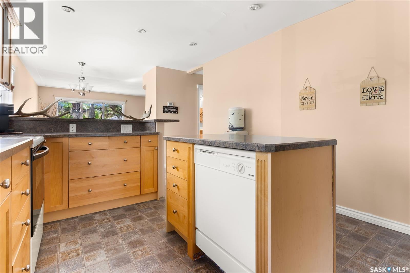 2353 Reynolds Street, Regina, Saskatchewan  S4N 3N6 - Photo 8 - SK033306