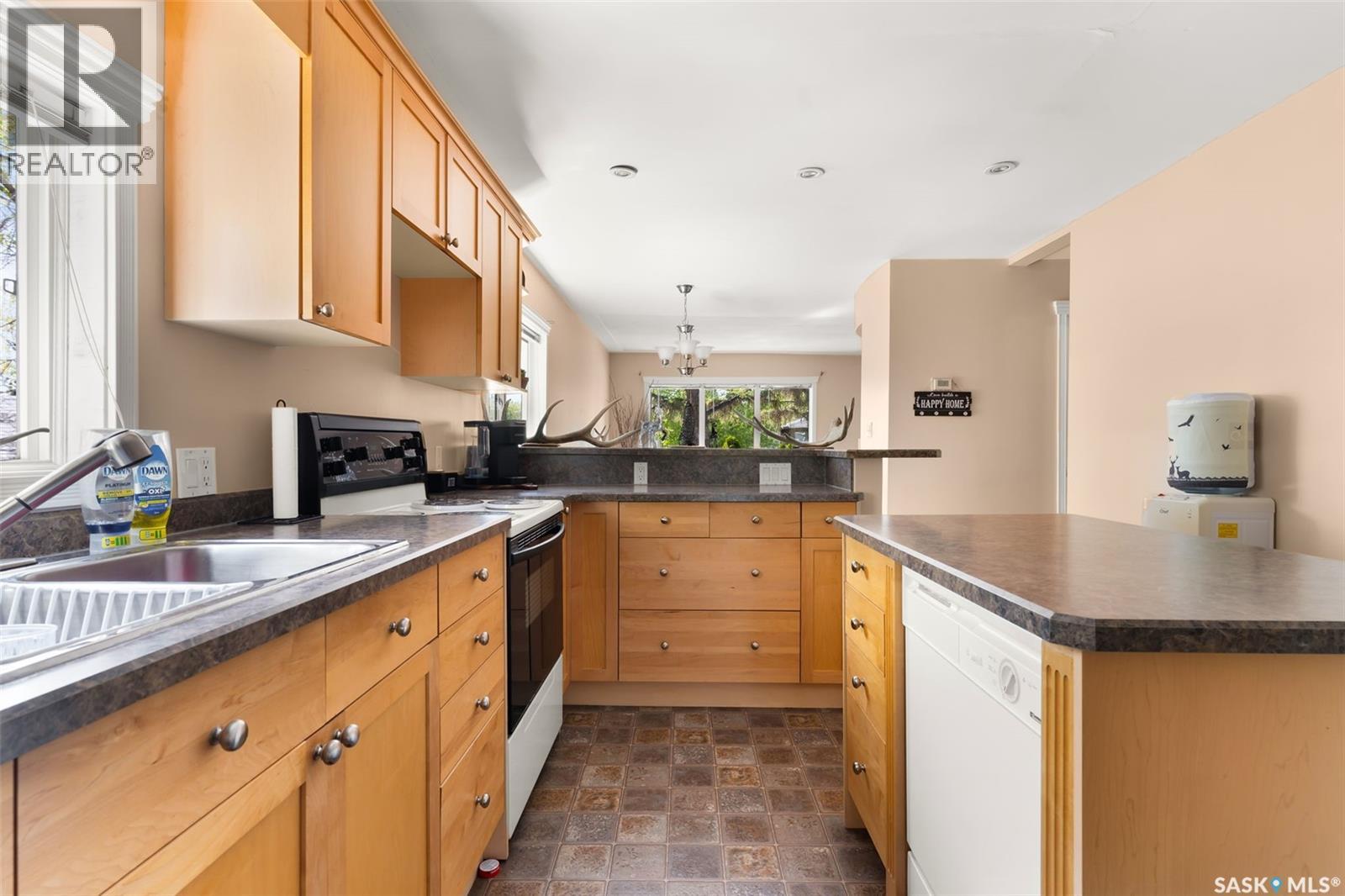 2353 Reynolds Street, Regina, Saskatchewan  S4N 3N6 - Photo 9 - SK033306