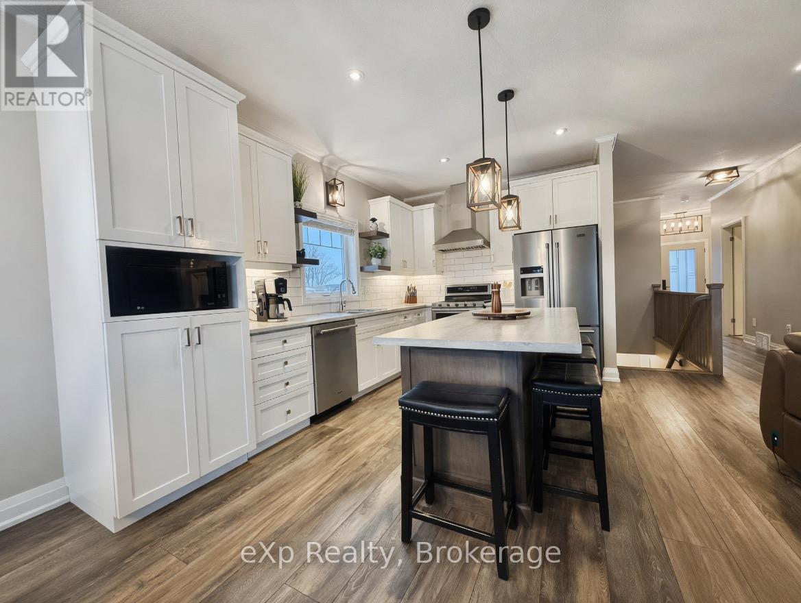 119 Third Street, Brockton, Ontario  N0G 2V0 - Photo 11 - X12602096