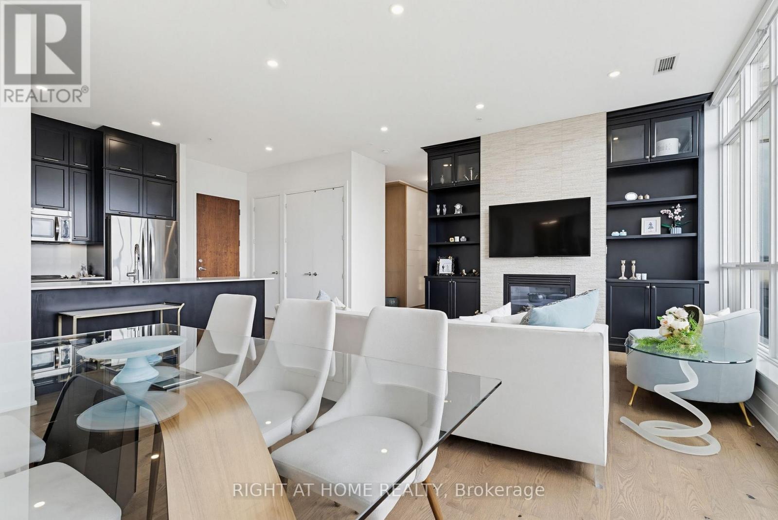 Ph08 - 2480 Prince Michael Drive, Oakville, Ontario  L6H 0H1 - Photo 11 - W13015038