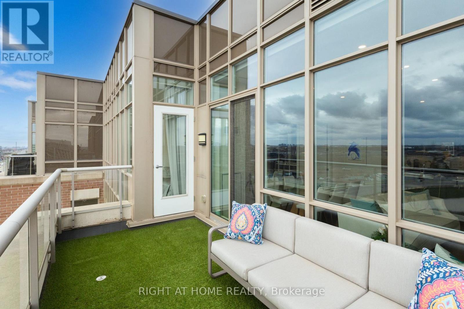 Ph08 - 2480 Prince Michael Drive, Oakville, Ontario  L6H 0H1 - Photo 31 - W13015038