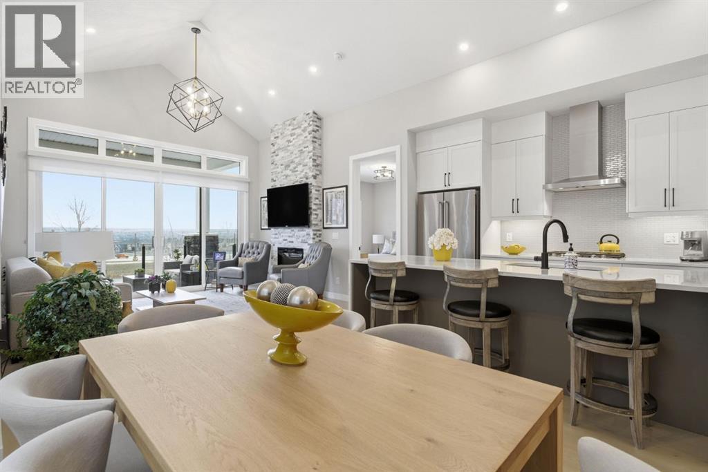 408 Crestridge Common Sw, Calgary, Alberta  T3B 6J5 - Photo 9 - A2302734