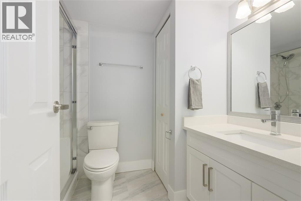 304 365 Ginger Drive, New Westminster, British Columbia  V3L 5L5 - Photo 2 - R3111705