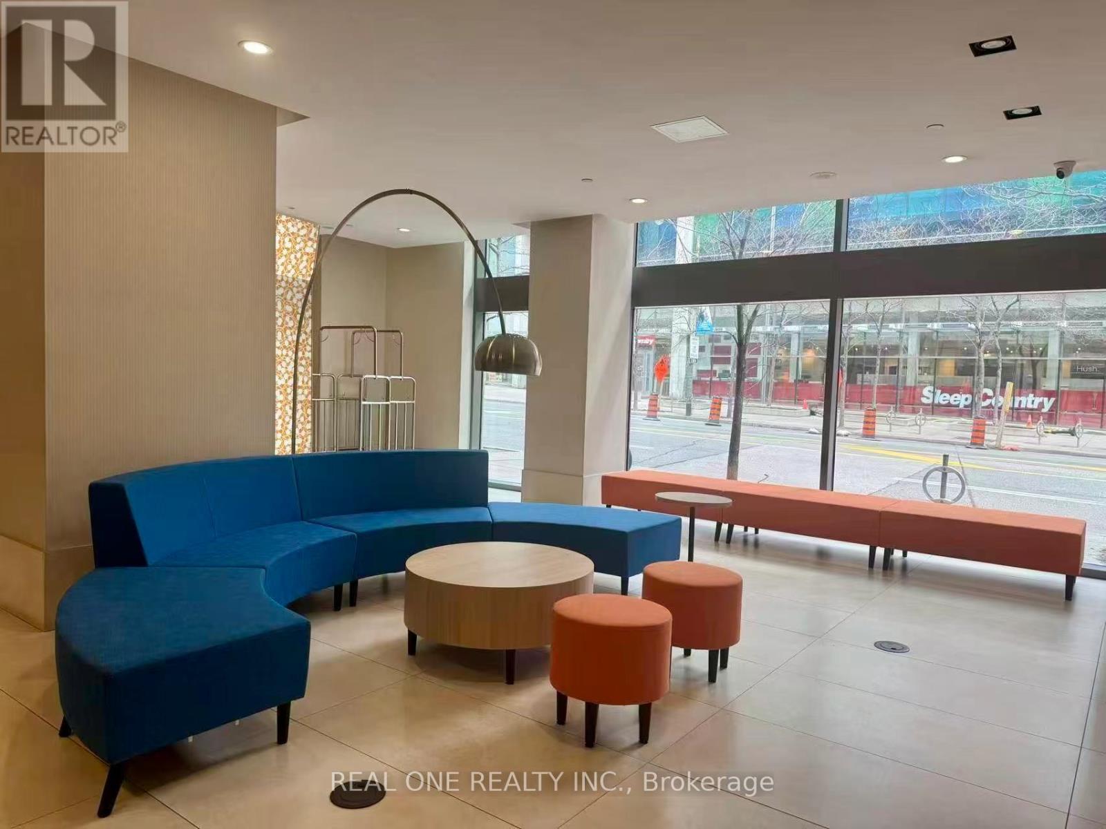 602 - 832 Bay Street, Toronto, Ontario  M5S 1Z6 - Photo 2 - C13015368