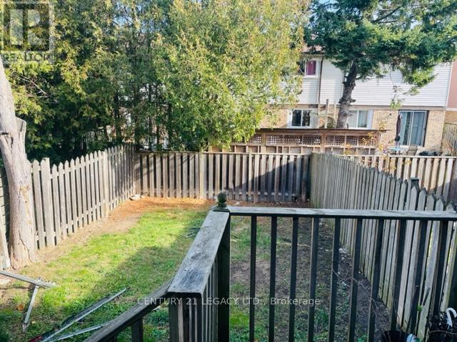 65 Bradstone Square, Toronto, Ontario  M1B 1W1 - Photo 17 - E13015378