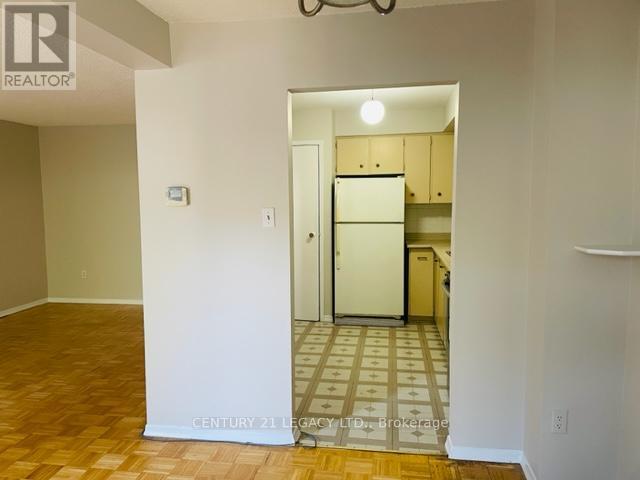 65 Bradstone Square, Toronto, Ontario  M1B 1W1 - Photo 5 - E13015378