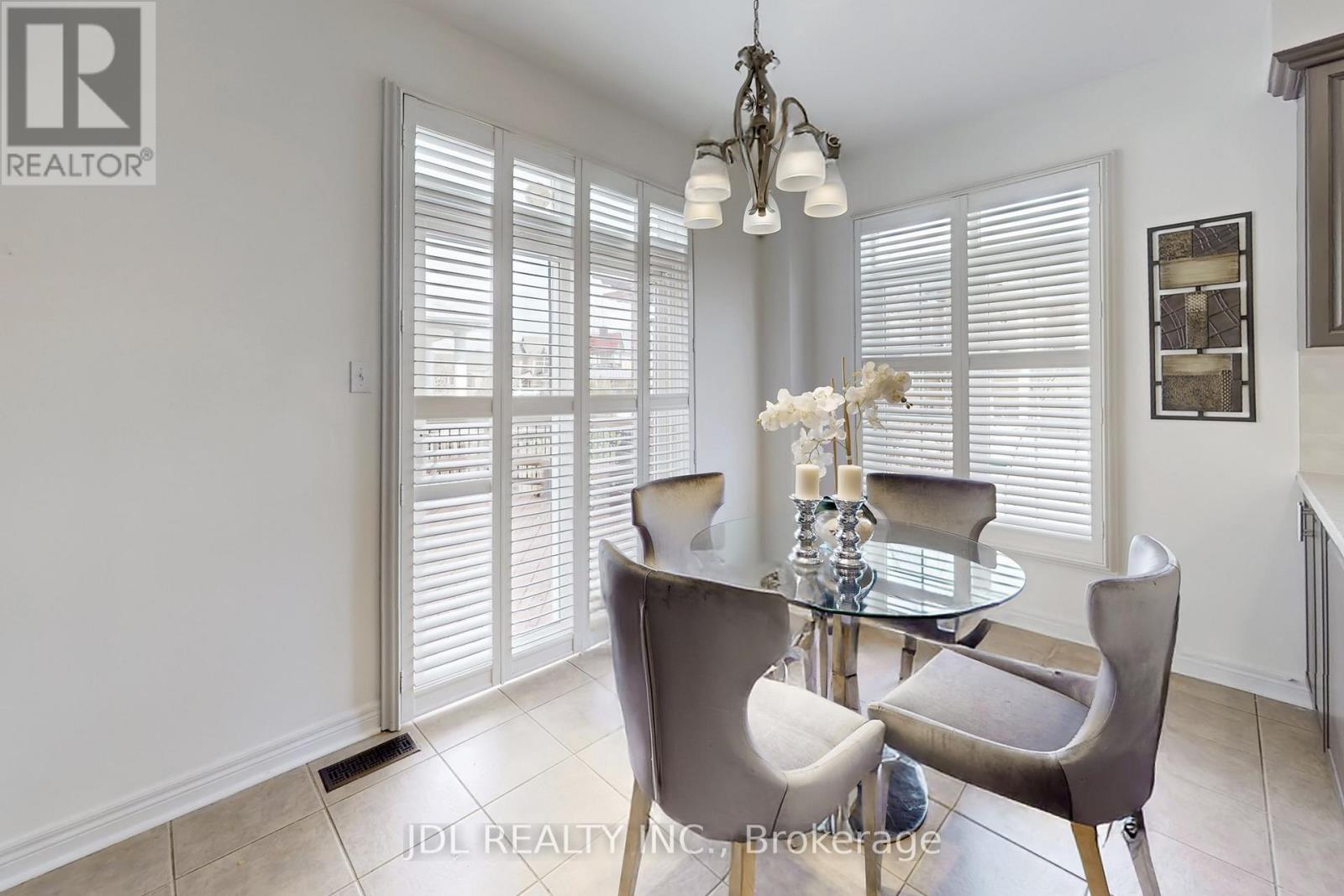 54 St Urbain Drive, Vaughan, Ontario  L4H 2X2 - Photo 12 - N13015380