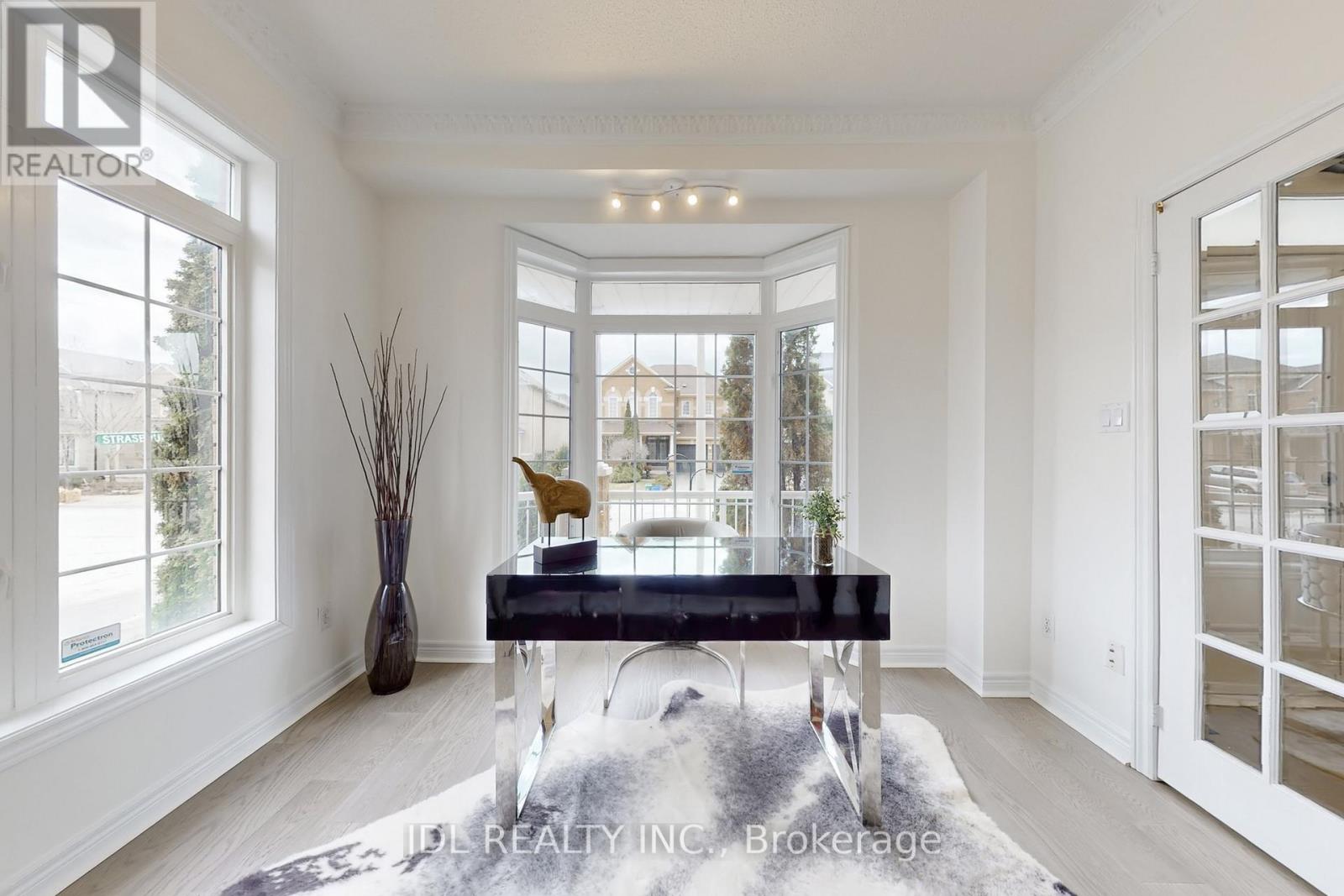 54 St Urbain Drive, Vaughan, Ontario  L4H 2X2 - Photo 6 - N13015380