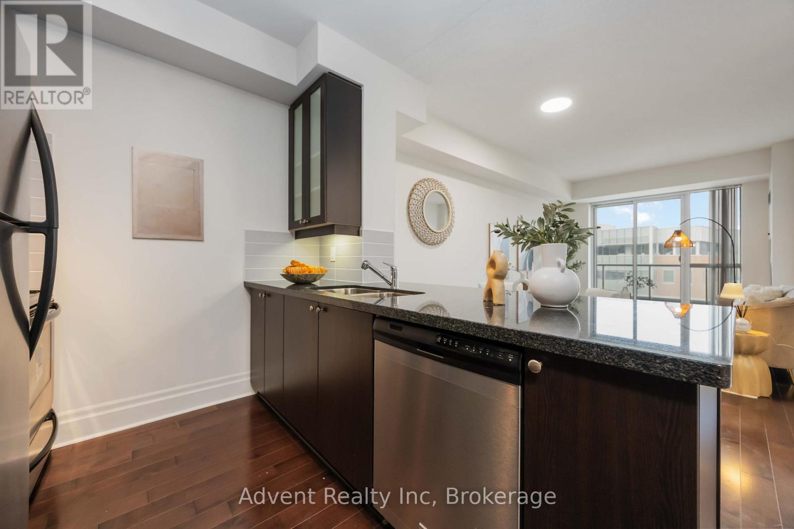 604 - 1 Upper Duke Crescent, Markham, Ontario  L6G 0B6 - Photo 10 - N13015390