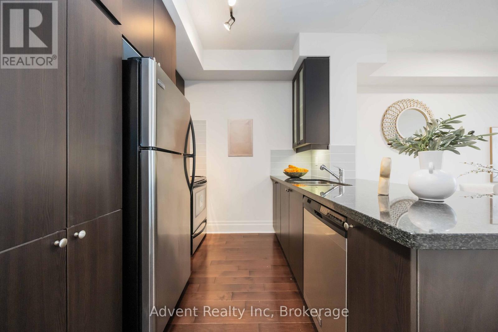 604 - 1 Upper Duke Crescent, Markham, Ontario  L6G 0B6 - Photo 12 - N13015390