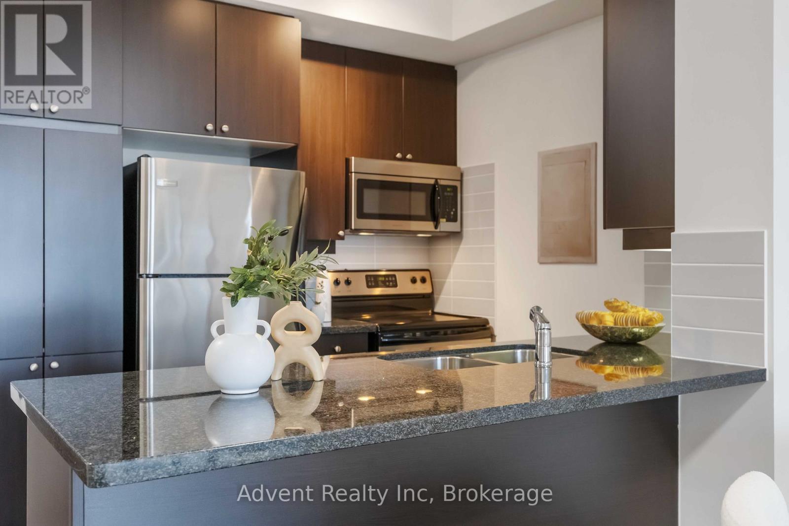 604 - 1 Upper Duke Crescent, Markham, Ontario  L6G 0B6 - Photo 13 - N13015390