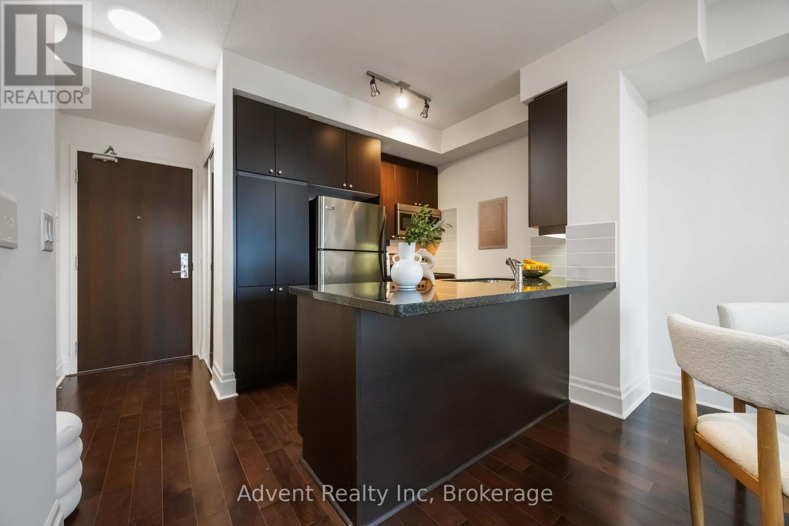 604 - 1 Upper Duke Crescent, Markham, Ontario  L6G 0B6 - Photo 6 - N13015390