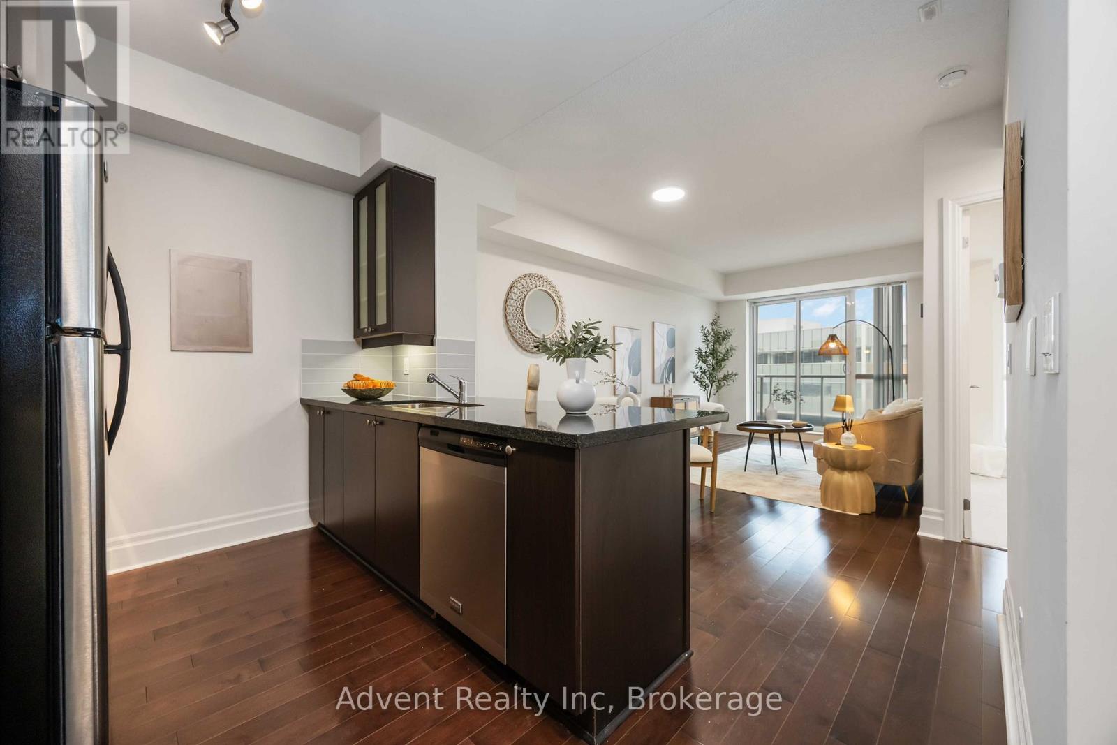 604 - 1 Upper Duke Crescent, Markham, Ontario  L6G 0B6 - Photo 7 - N13015390