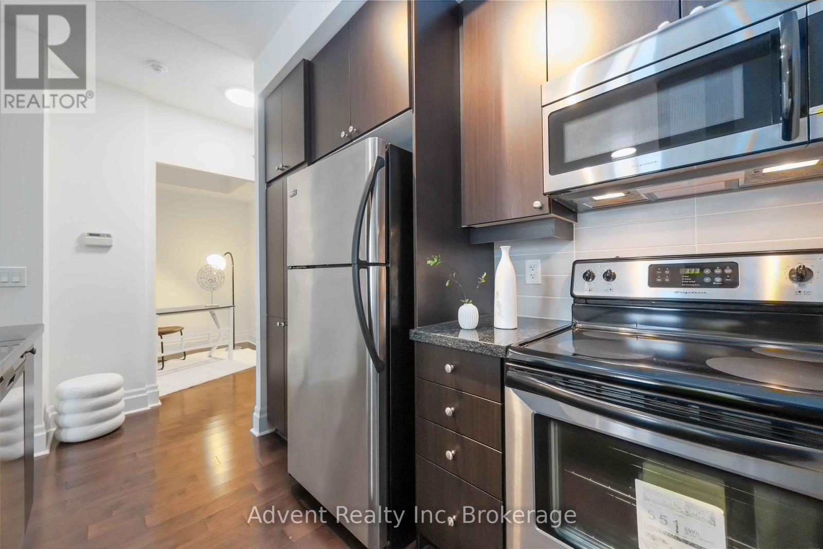 604 - 1 Upper Duke Crescent, Markham, Ontario  L6G 0B6 - Photo 8 - N13015390