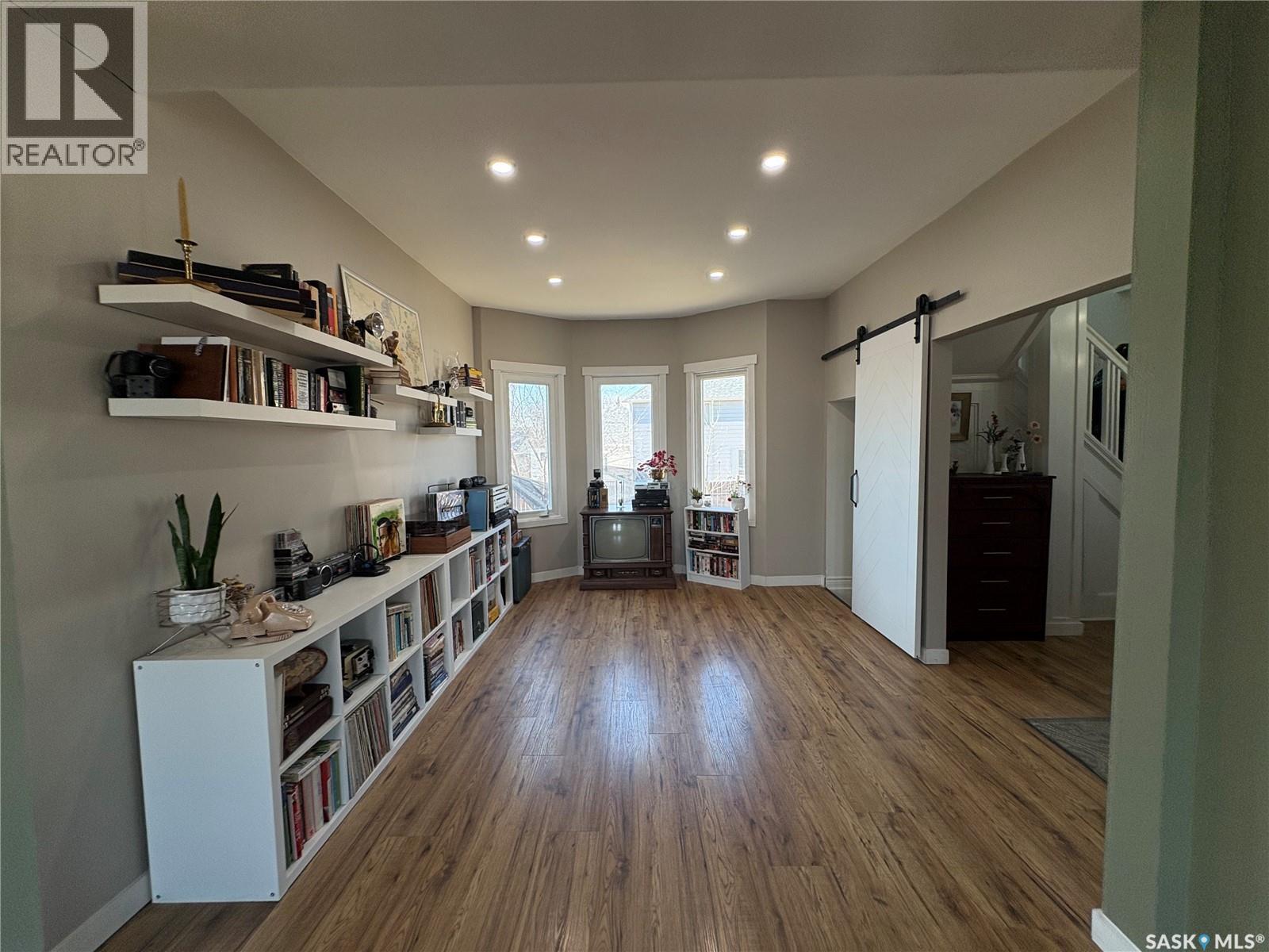 112 1st Avenue, Vibank, Saskatchewan  S0G 4Y0 - Photo 11 - SK033298