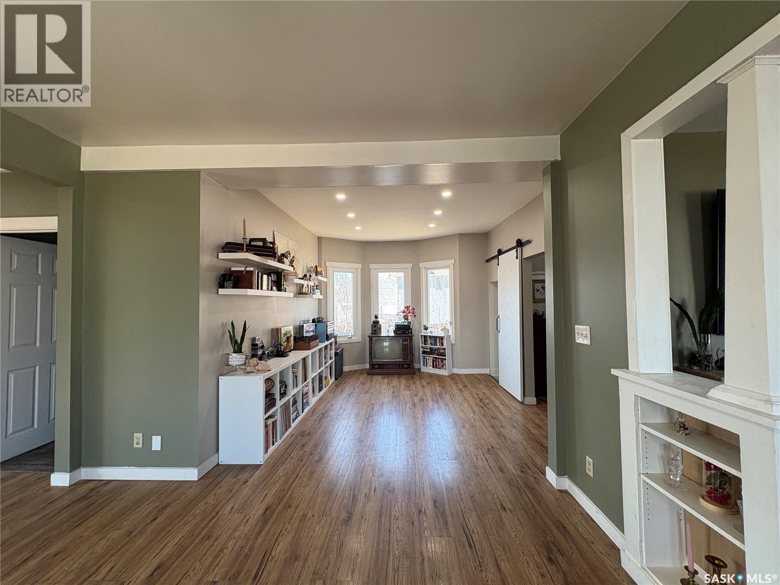 112 1st Avenue, Vibank, Saskatchewan  S0G 4Y0 - Photo 12 - SK033298