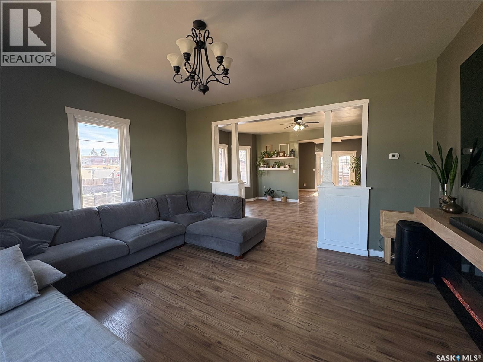 112 1st Avenue, Vibank, Saskatchewan  S0G 4Y0 - Photo 18 - SK033298