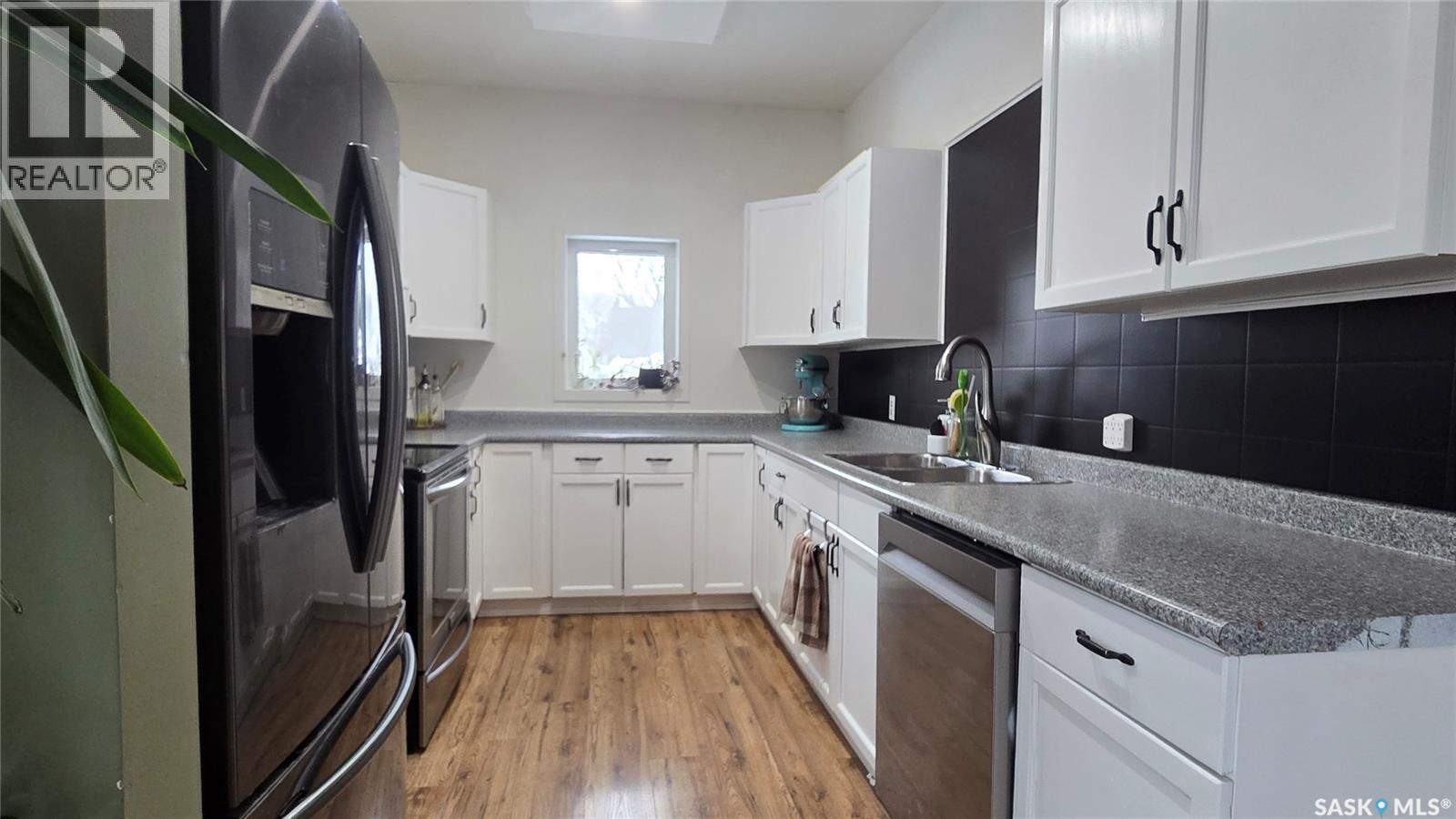 112 1st Avenue, Vibank, Saskatchewan  S0G 4Y0 - Photo 29 - SK033298